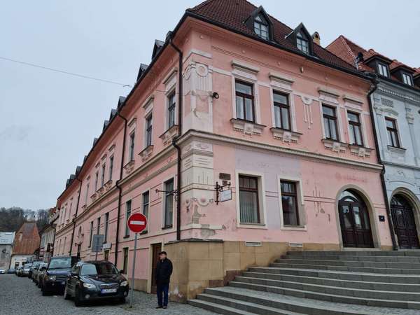 Prenájom obchodných, kancelárskych priestorov a priestoru pre gastro, bar v srdci Bardejova.