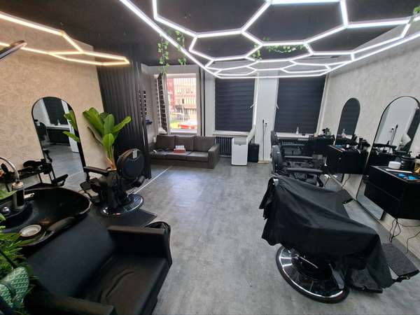 Prenájom pripraveného priestoru pre barbera, kaderníctvo, centrum.